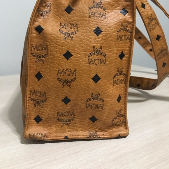 MCM Shopper Tote🌹 - Picture 6 of 13